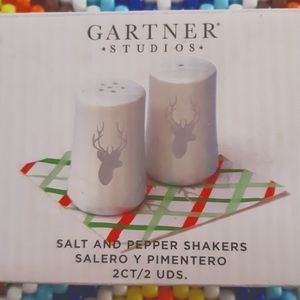 Reindeer Salt and pepper Shakers set in box white silver